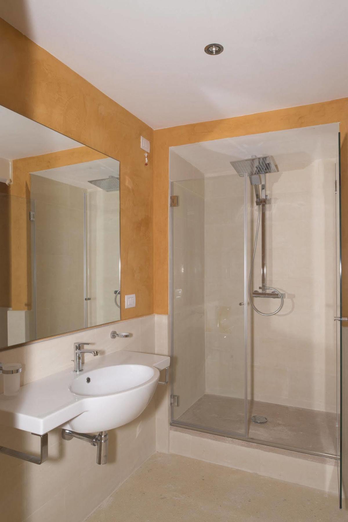 Alojamento de Acomodação e Pequeno-almoço Relais Carlo V - Palazzo Storico 2*