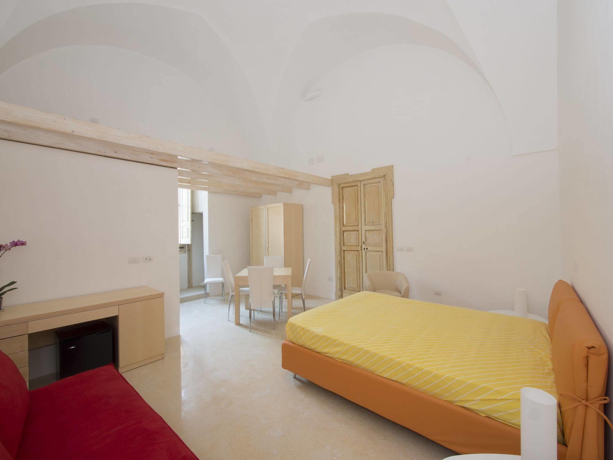 Alojamento de Acomodação e Pequeno-almoço Relais Carlo V - Palazzo Storico 2*