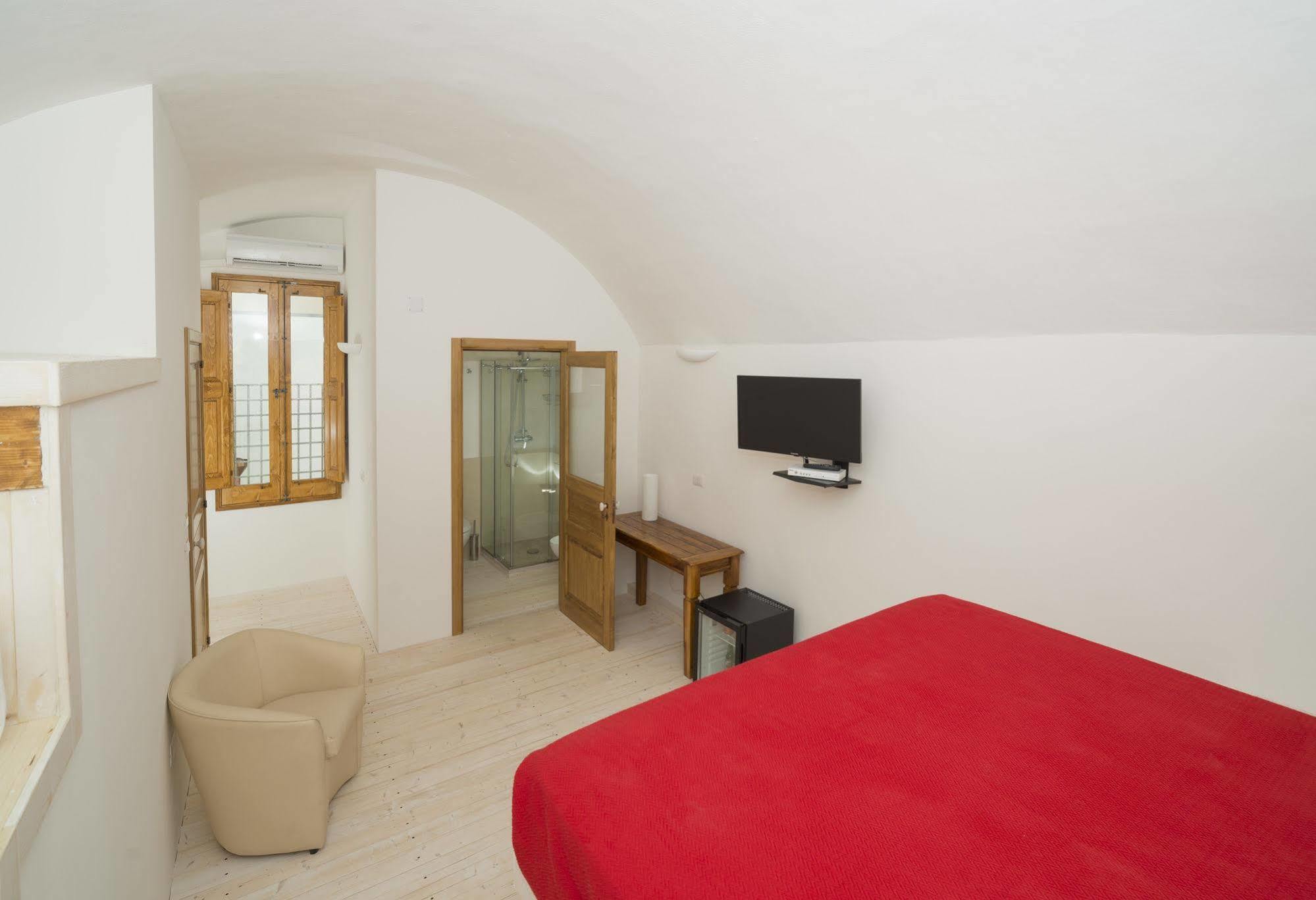 Relais Carlo V - Palazzo Storico Alojamento de Acomodação e Pequeno-almoço 2*