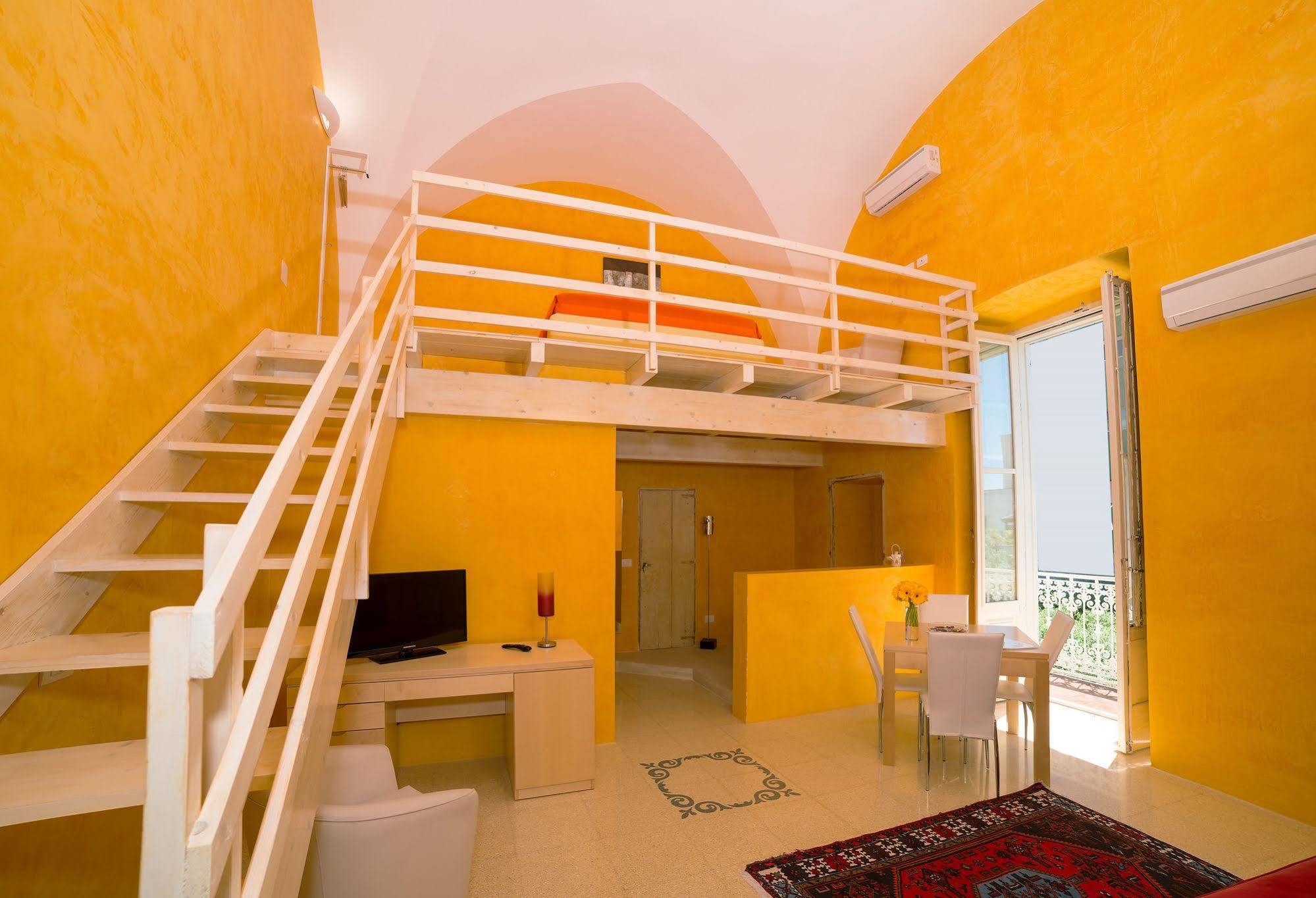 Relais Carlo V - Historical Palace Bed and breakfast Gallipoli